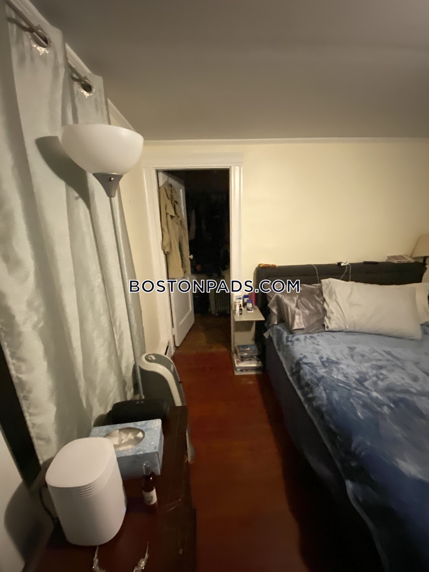 PLYMOUTH - 2 Beds, 1 Bath - Image 2
