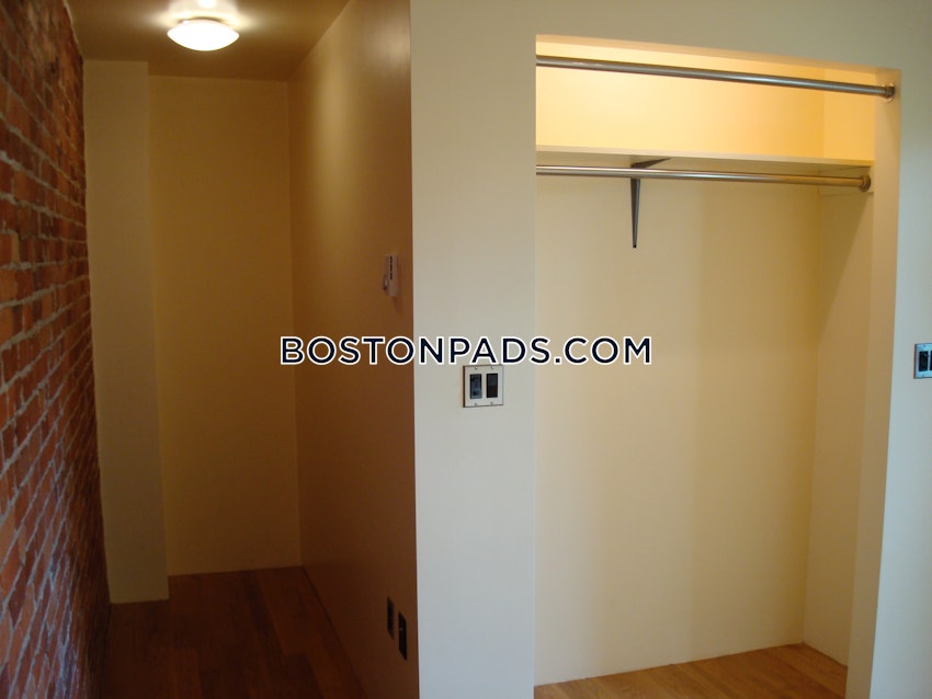 BOSTON - SOUTH END - 1 Bed, 1 Bath - Image 3