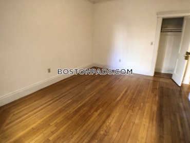 Boston - 0 Beds, 1 Baths