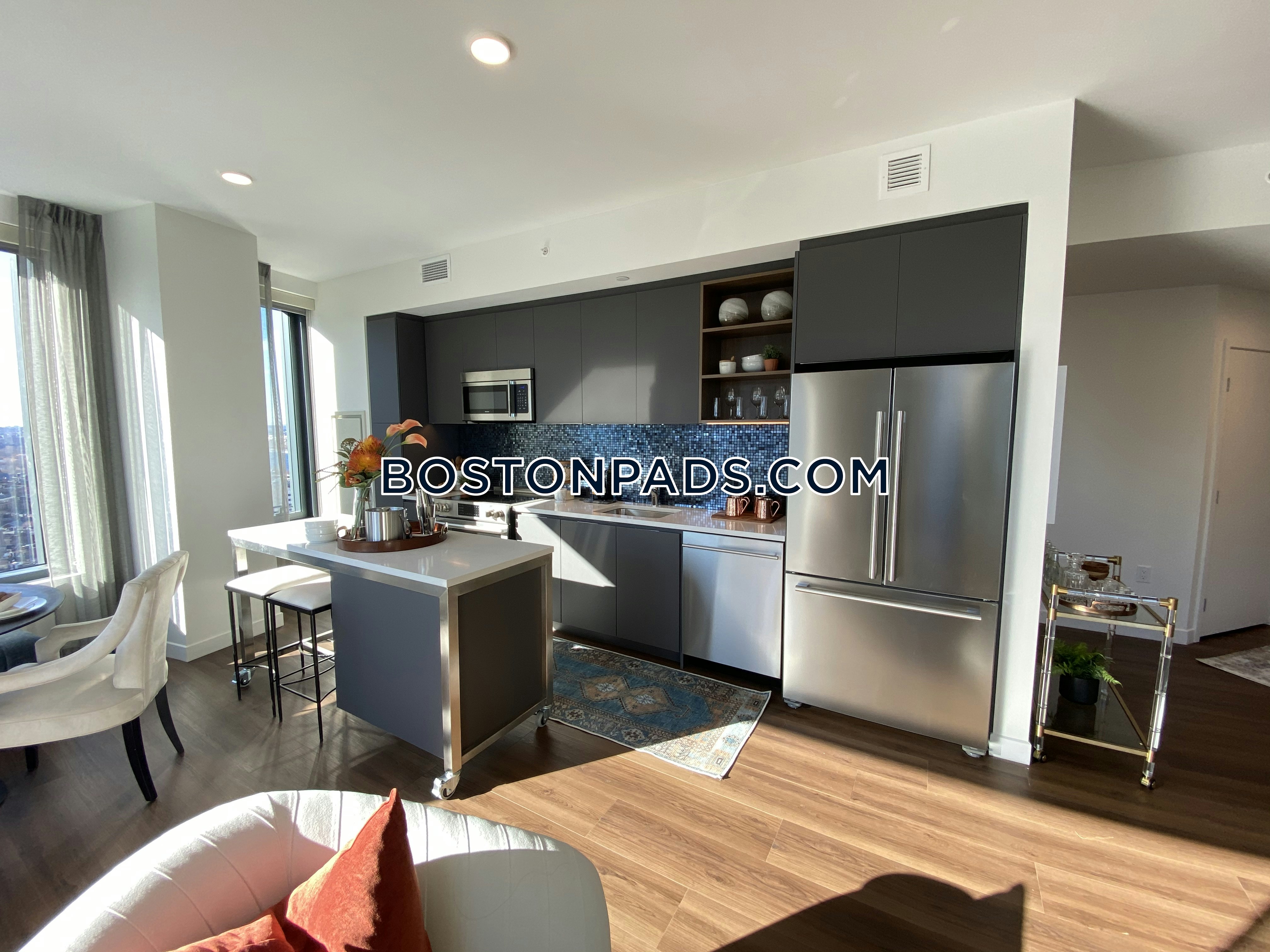 Boston - 2 Beds, 2 Baths