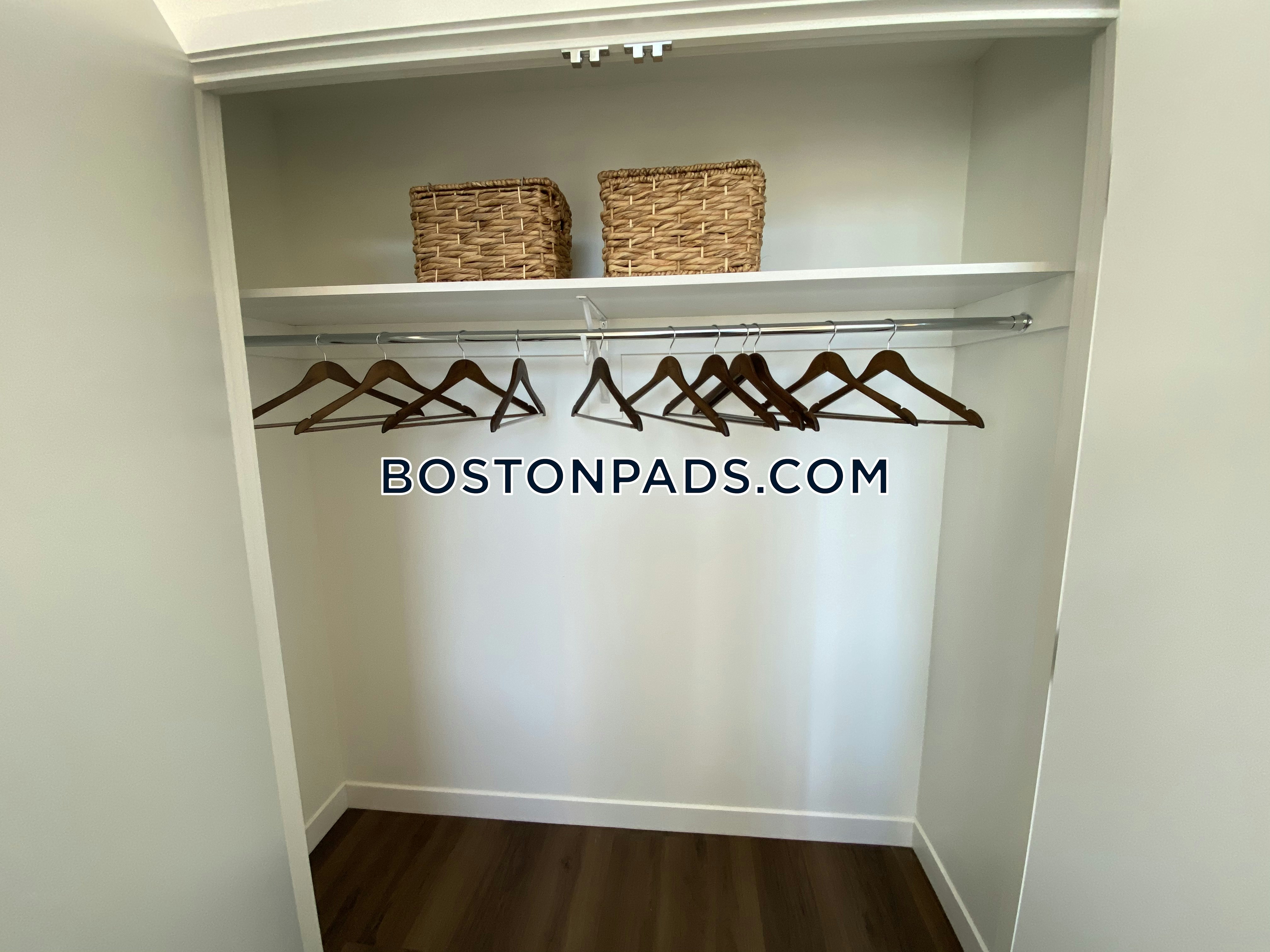 Boston - 2 Beds, 2 Baths