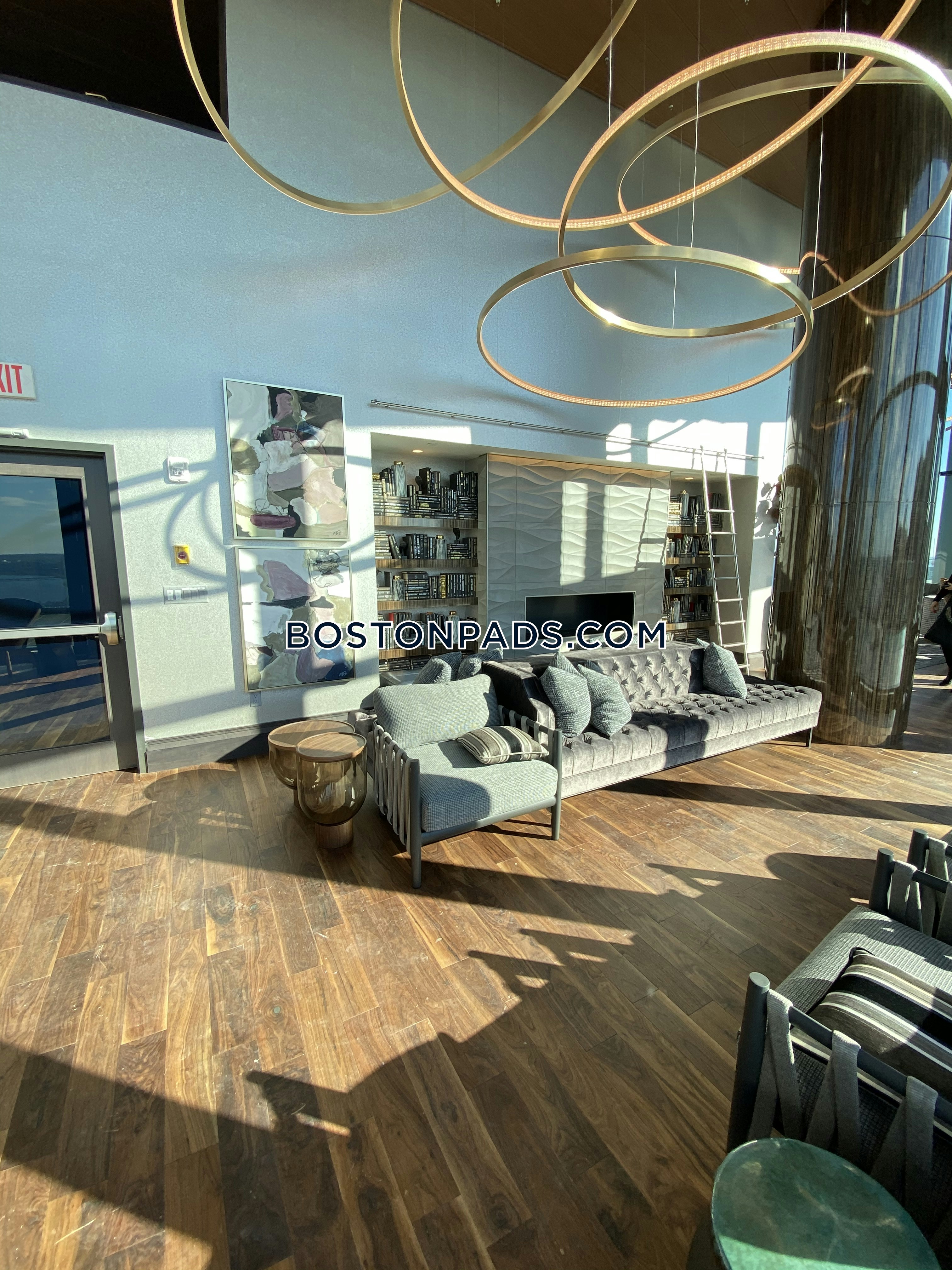 Boston - 2 Beds, 2 Baths