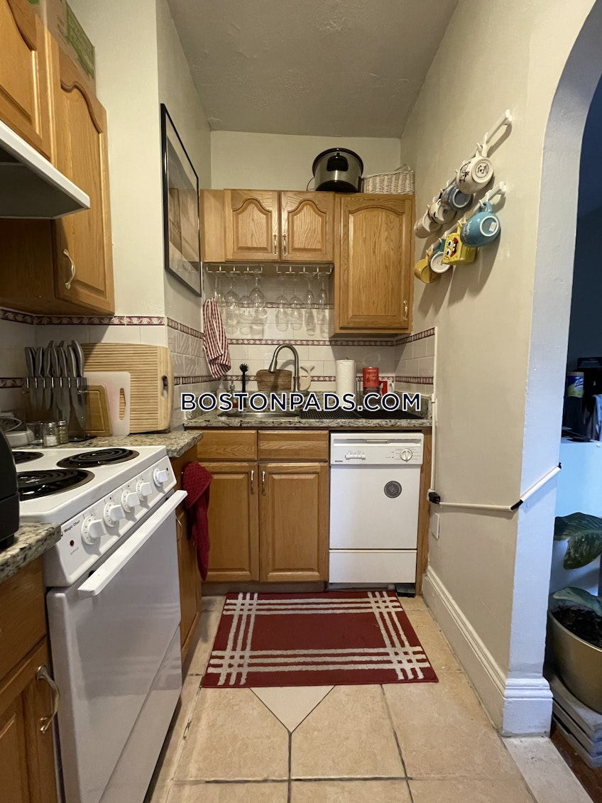 Brookline - $2,950+ /month