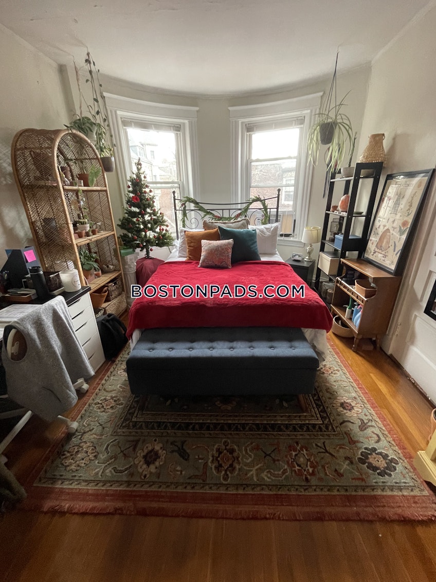 Brookline - $2,950+ /month