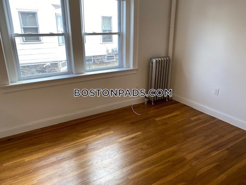 MALDEN - 1 Bed, 1 Bath - Image 10