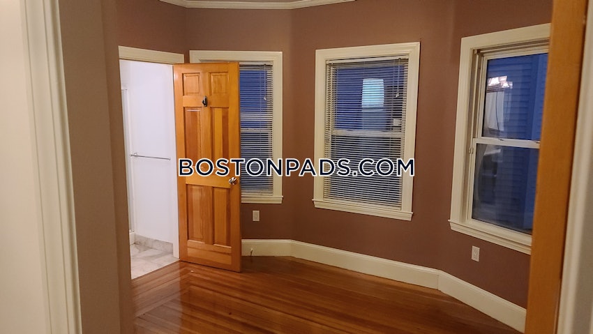 BOSTON - JAMAICA PLAIN - FOREST HILLS - 3 Beds, 2 Baths - Image 1