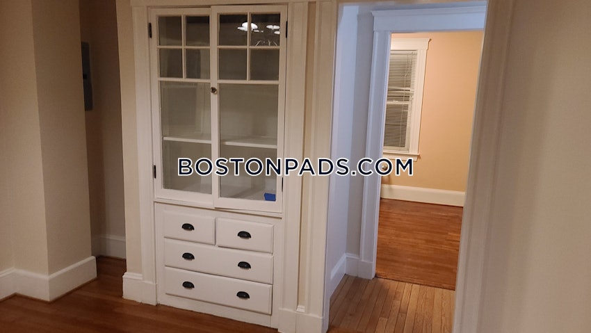 BOSTON - ROSLINDALE - 3 Beds, 1 Bath - Image 7