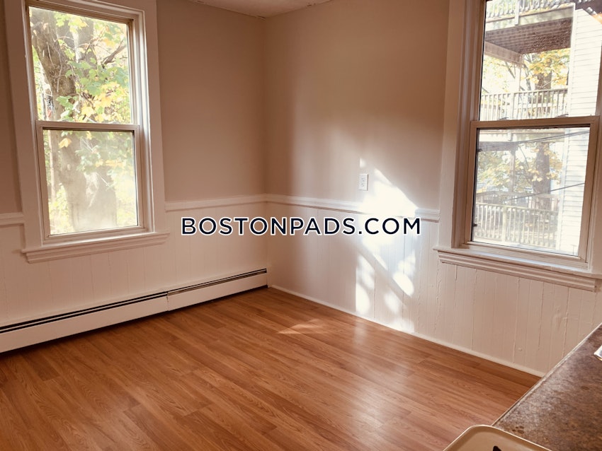 BOSTON - MISSION HILL - 3 Beds, 1 Bath - Image 7