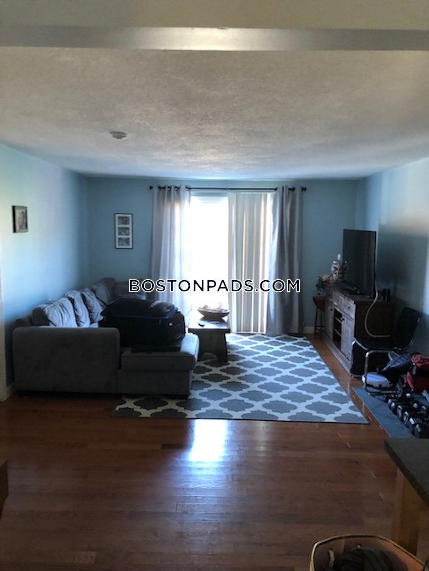 PLYMOUTH - 2 Beds, 1 Bath - Image 1