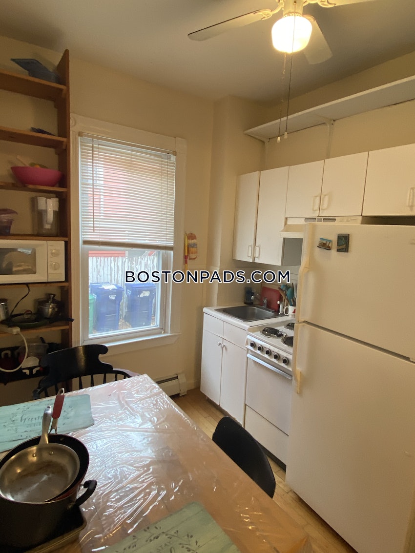 CAMBRIDGE - KENDALL SQUARE - 2 Beds, 1 Bath - Image 1