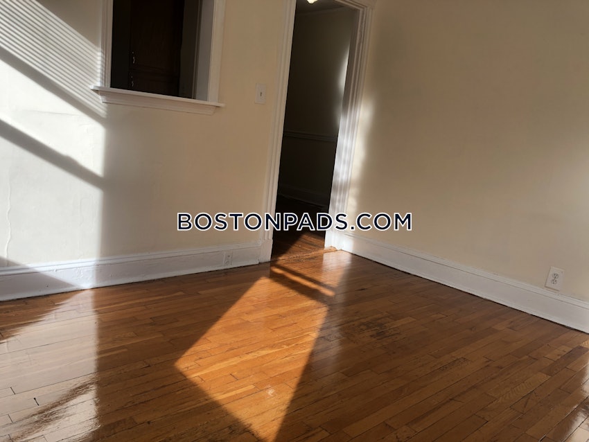 BOSTON - MISSION HILL - 1 Bed, 1 Bath - Image 3