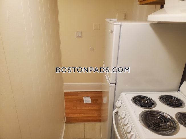 Boston - $2,600+ /mo