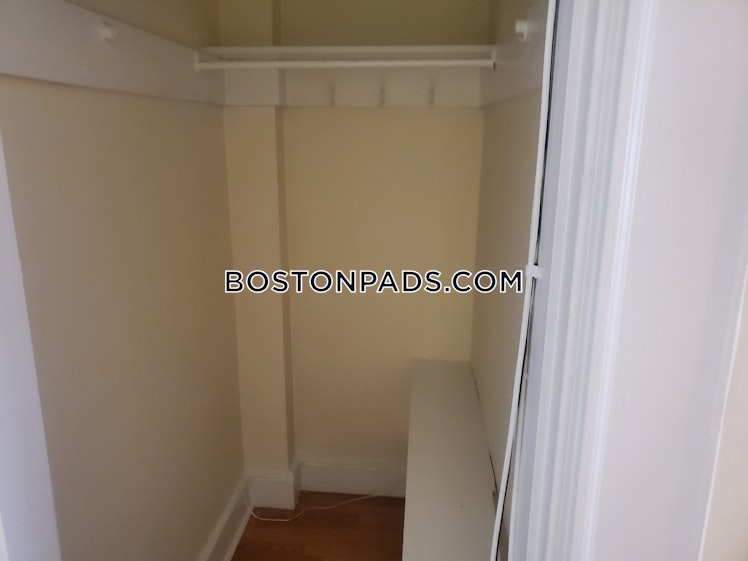 Boylston St., Boston