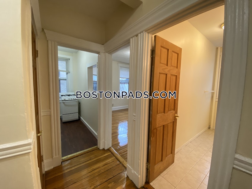 BOSTON - MISSION HILL - 1 Bed, 1 Bath - Image 6