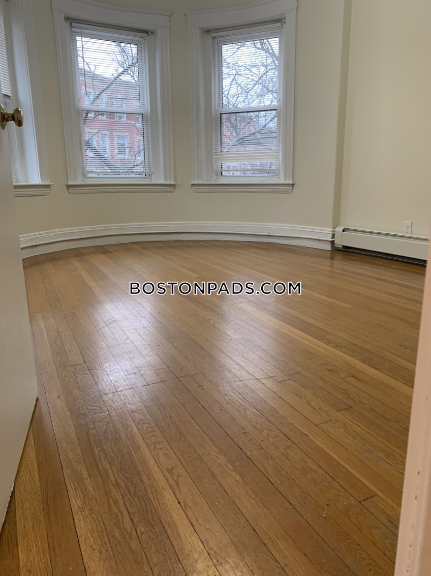 Brookline - $2,950+ /month