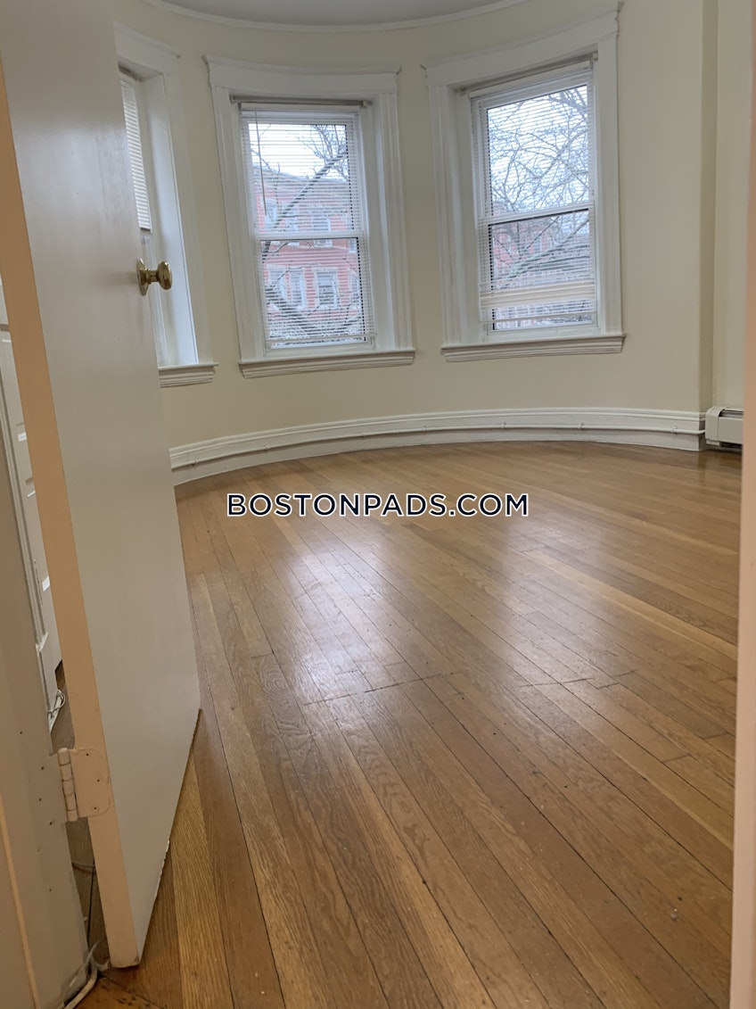 Brookline - $2,950+ /month