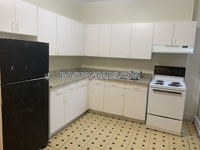 Brookline 1 Bed 1 Bath  Washington Square - $2,500 No Fee