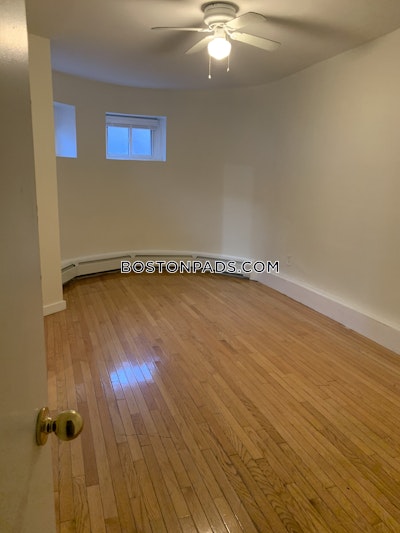 Brookline 2 Bed 1 Bath Brookline  Washington Square - $2,950 No Fee