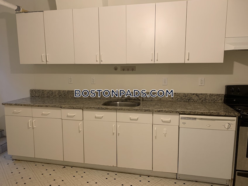 Brookline - $2,950+ /month