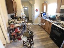 Lyman Ave./>, Medford