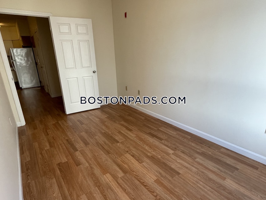 BOSTON - DOWNTOWN - 2 Beds, 1 Bath - Image 11