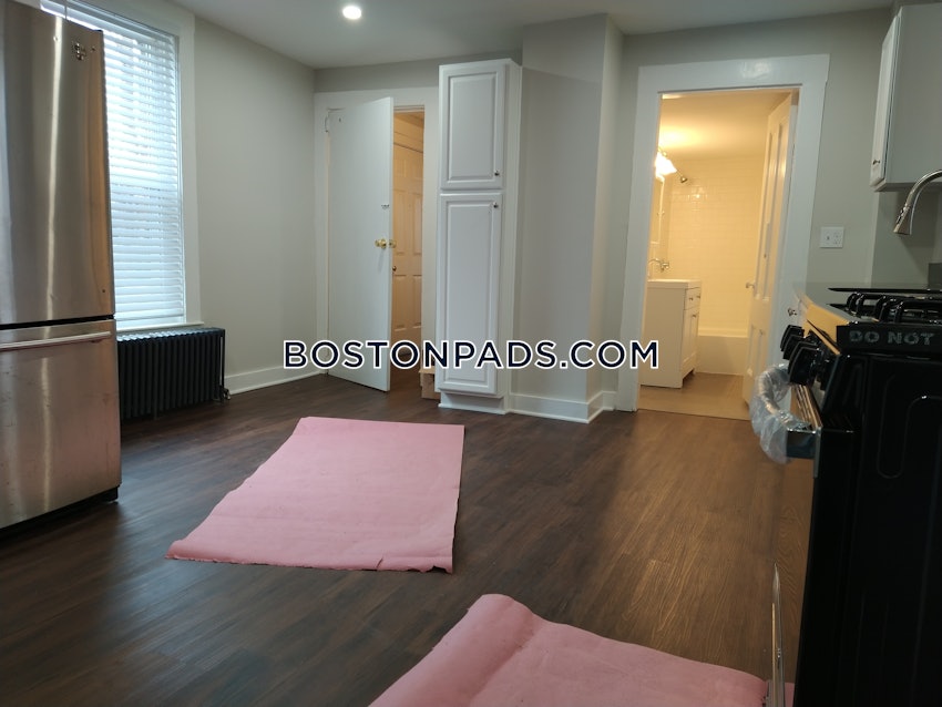 BOSTON - HYDE PARK - 2 Beds, 1 Bath - Image 14