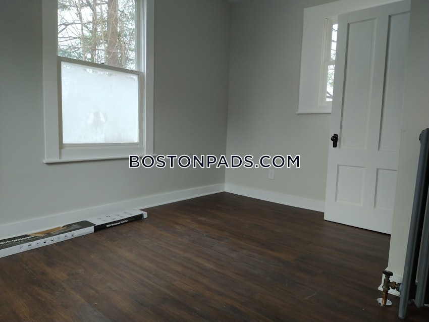 BOSTON - HYDE PARK - 2 Beds, 1 Bath - Image 11