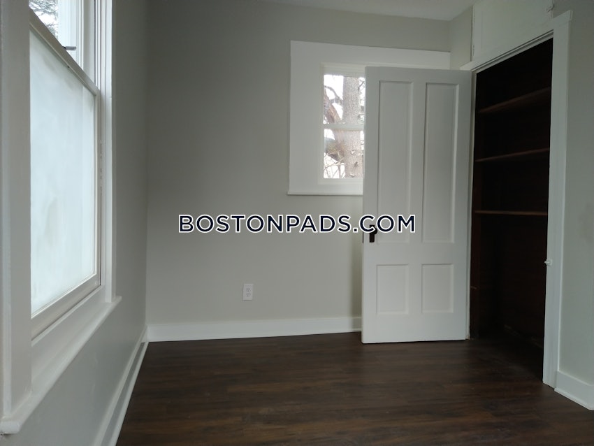 BOSTON - HYDE PARK - 2 Beds, 1 Bath - Image 10
