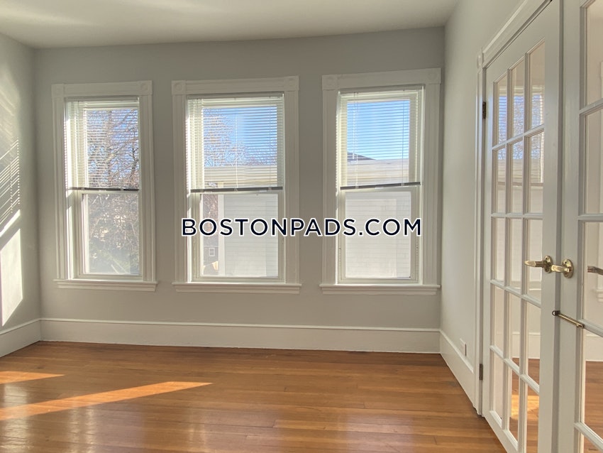 SOMERVILLE - TUFTS - 4 Beds, 1 Bath - Image 18