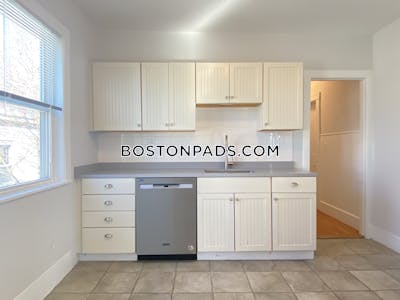 Somerville 4 Beds 1 Bath  Tufts - $4,000 No Fee