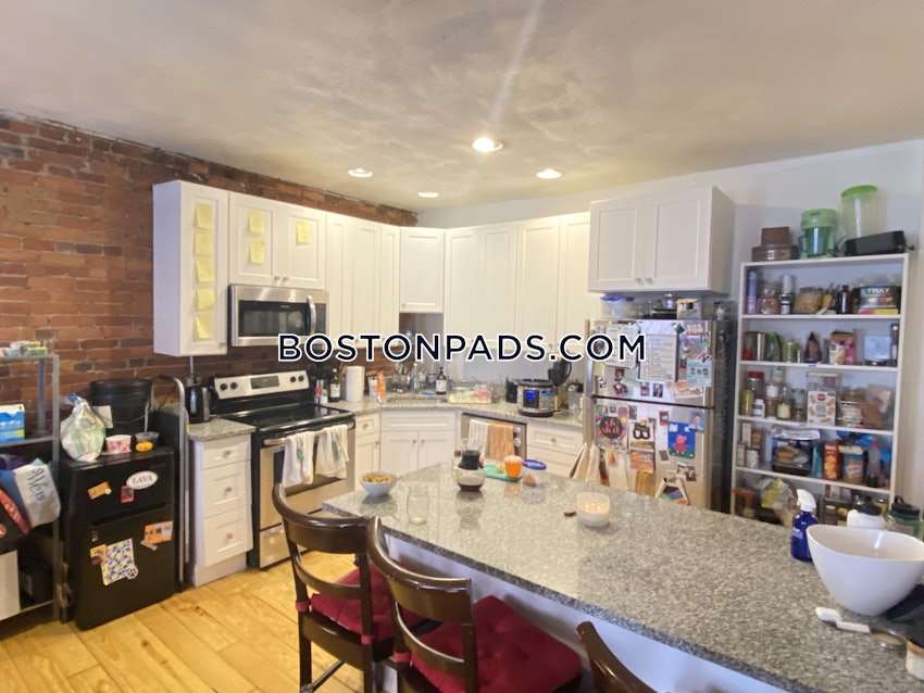 BOSTON - NORTHEASTERN/SYMPHONY - 6 Beds, 2 Baths - Image 2