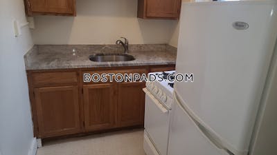 Malden 2 Bed 1 Bath MALDEN $2,300 - $2,600 No Fee