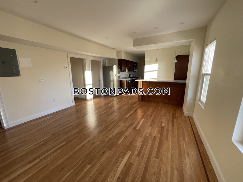 SOMERVILLE - PORTER SQUARE - 4 Beds, 4.5 Baths - Image 9