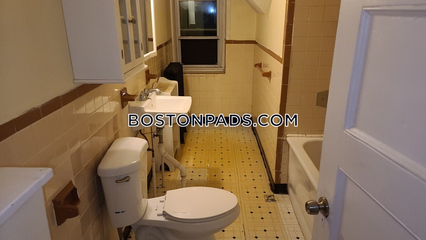 MALDEN - 1 Bed, 1 Bath - Image 13