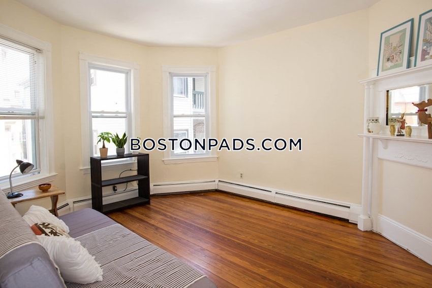 BOSTON - MISSION HILL - 3 Beds, 1.5 Baths - Image 16