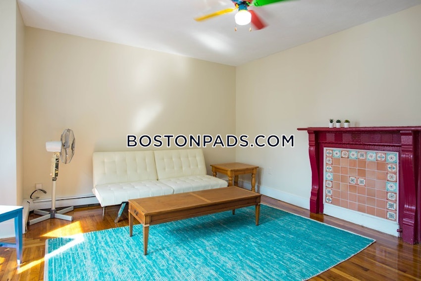 BOSTON - MISSION HILL - 3 Beds, 1.5 Baths - Image 16