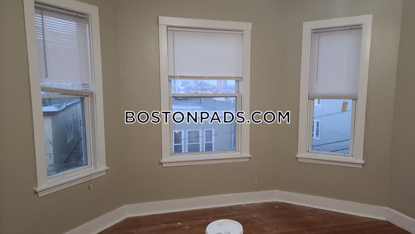 CHELSEA - 4 Beds, 1 Bath - Image 4