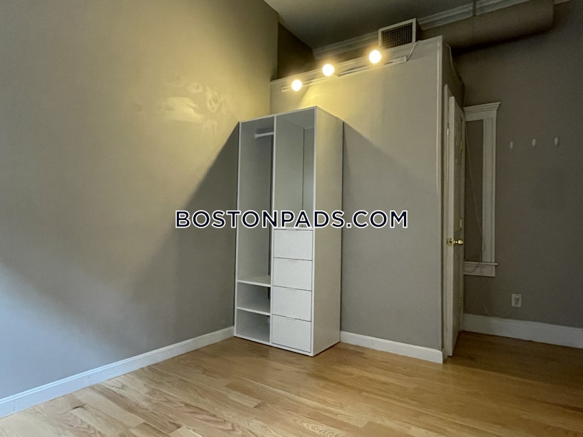 BOSTON - NORTH END - 3 Beds, 1 Bath - Image 1