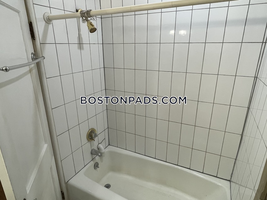 BOSTON - NORTH END - 3 Beds, 1 Bath - Image 3