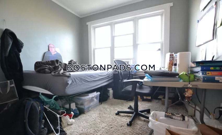 BOSTON - ALLSTON - 5 Beds, 2 Baths - Image 5