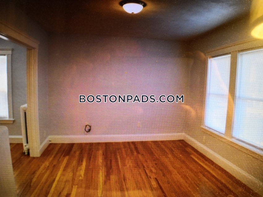 MEDFORD - TUFTS - 2 Beds, 1 Bath - Image 4