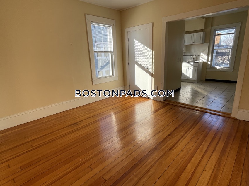 MEDFORD - MAGOUN SQUARE - 2 Beds, 1 Bath - Image 6