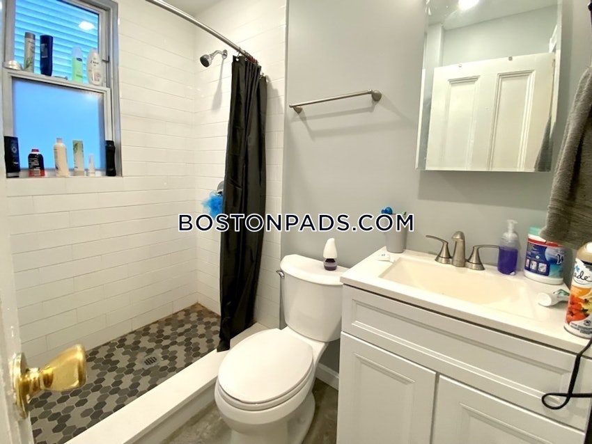 BOSTON - MISSION HILL - 3 Beds, 1 Bath - Image 16
