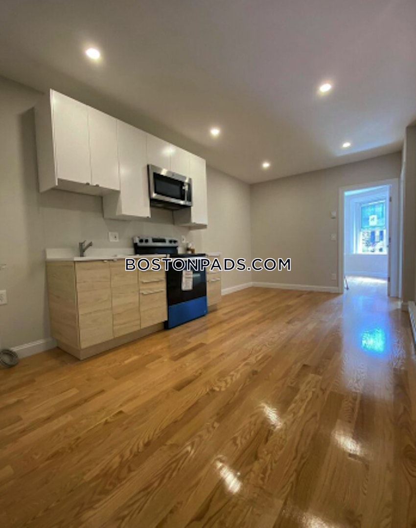 BOSTON - NORTHEASTERN/SYMPHONY - 4 Beds, 1 Bath - Image 4