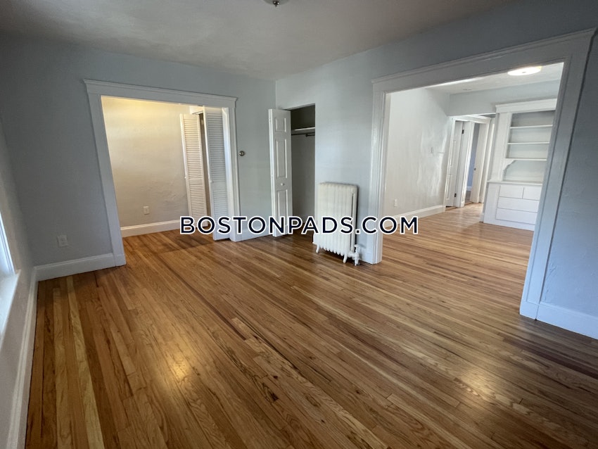 MEDFORD - TUFTS - 2 Beds, 1 Bath - Image 17