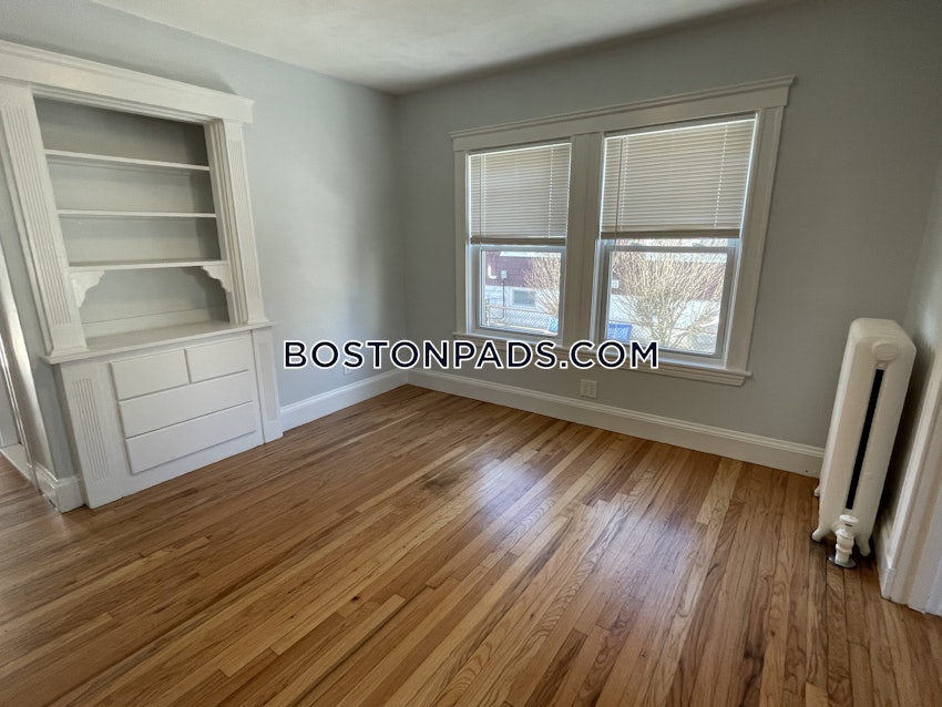 MEDFORD - TUFTS - 2 Beds, 1 Bath - Image 10