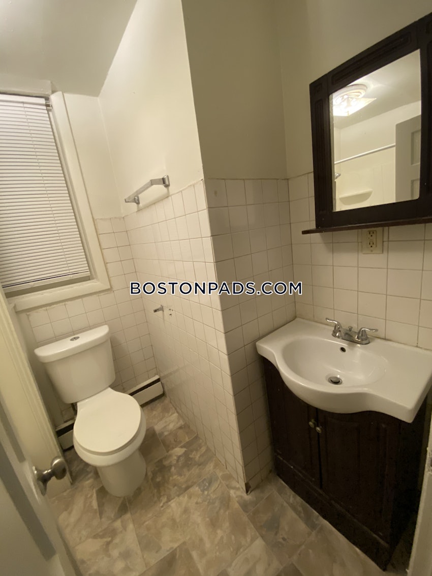 BOSTON - DORCHESTER - UPHAMS CORNER - 5 Beds, 1 Bath - Image 2