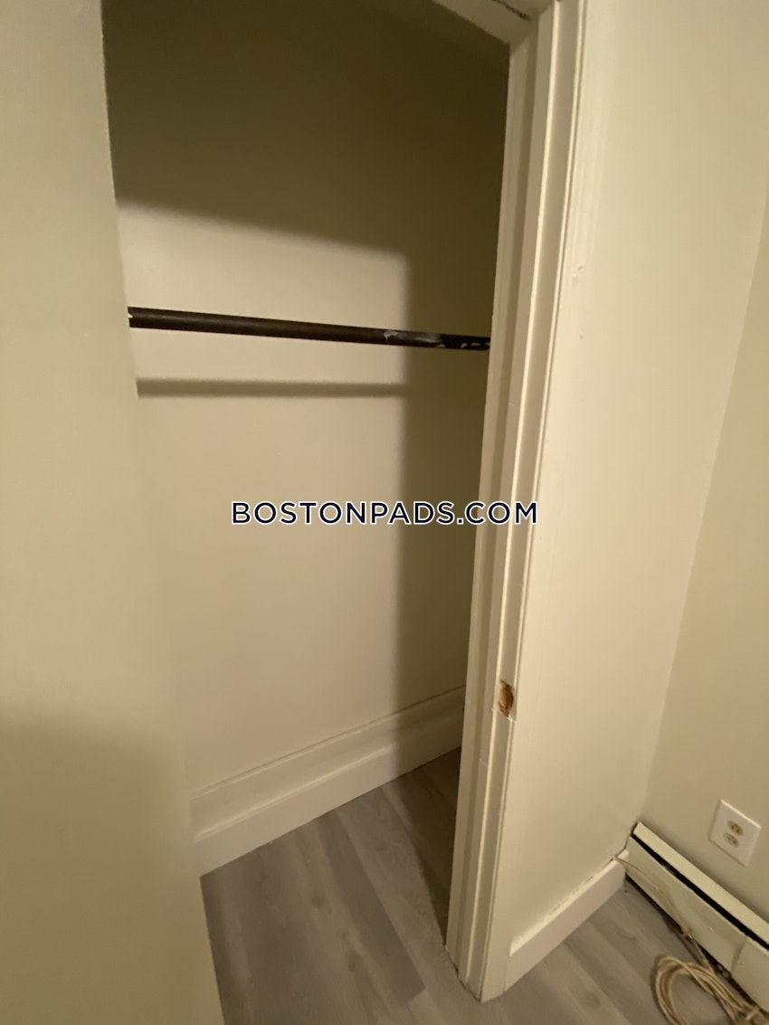BOSTON - DORCHESTER - UPHAMS CORNER - 5 Beds, 1 Bath - Image 6