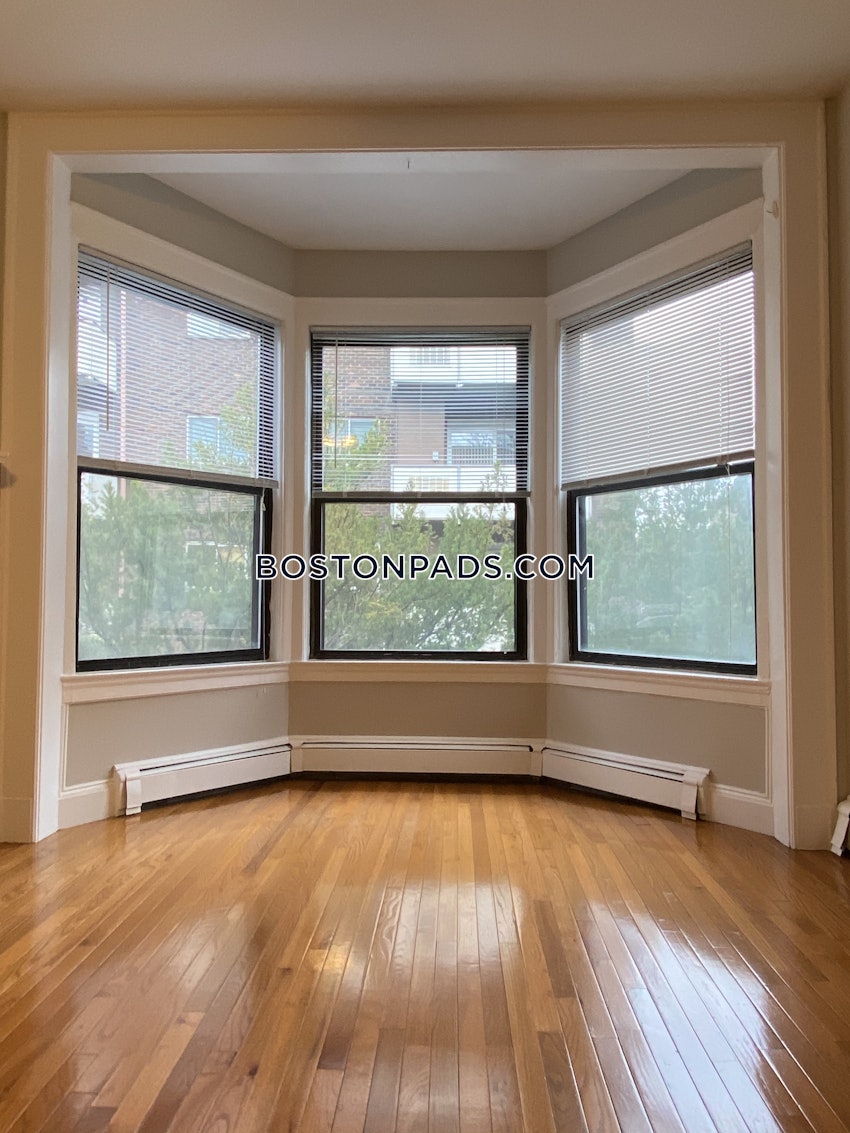 BROOKLINE- COOLIDGE CORNER - 2 Beds, 1 Bath - Image 11