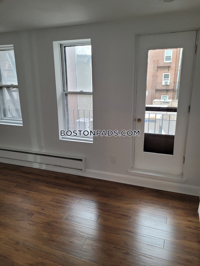 BOSTON - NORTH END - 3 Beds, 1 Bath - Image 5